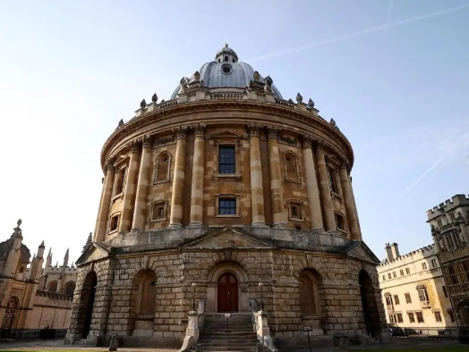 英国排名前十的学校大学名单 英国最好的艺术类大学排名