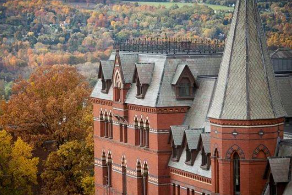 想去美国学机械?这10所大学不容错过!MIT vs Caltech:机械工程巅峰对决!